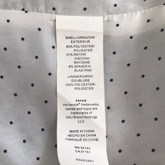 Kensie Black Crepe Blazer. Size: XL - Picture 7 of 7